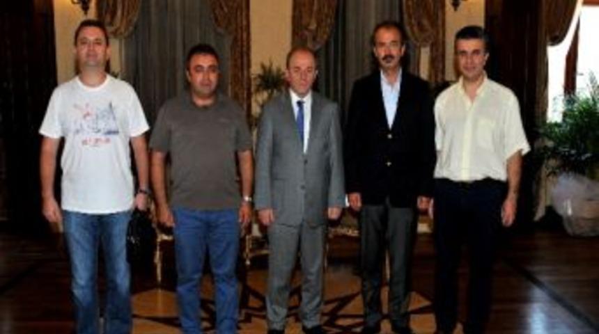 Rehberler Odası&rsquo;ndan Vali &Ouml;zt&uuml;rk&rsquo;e Ziyaret