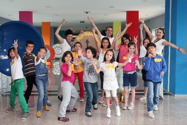 Bilimin Eğlence Dünyası Çocuklara Açıldı 2