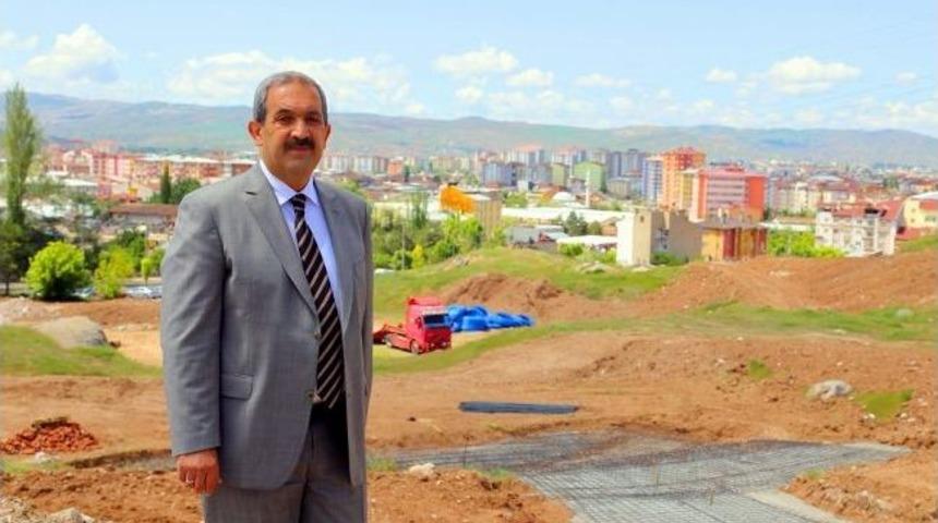 Başkan &Uuml;rg&uuml;p, Şehitler Parkındaki &Ccedil;alışmaları İnceledi