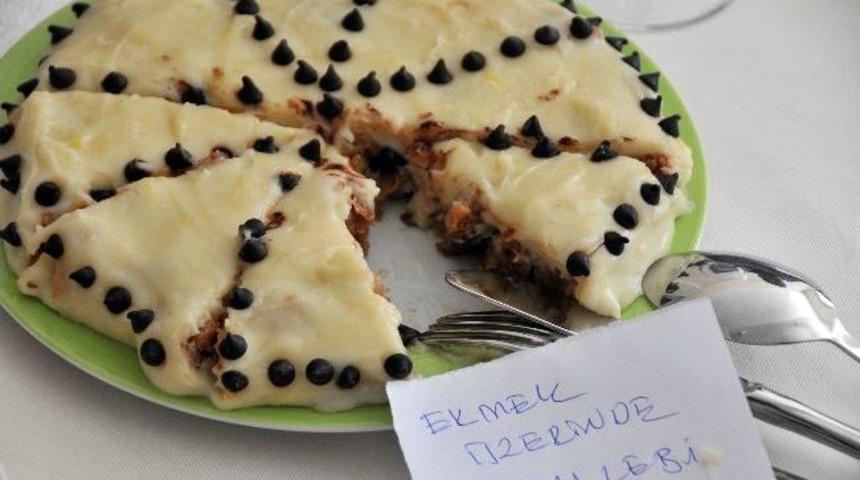 G&uuml;m&uuml;şhane&rsquo;de Bayat Ekmekten Yemek Yapma Yarışması D&uuml;zenlendi