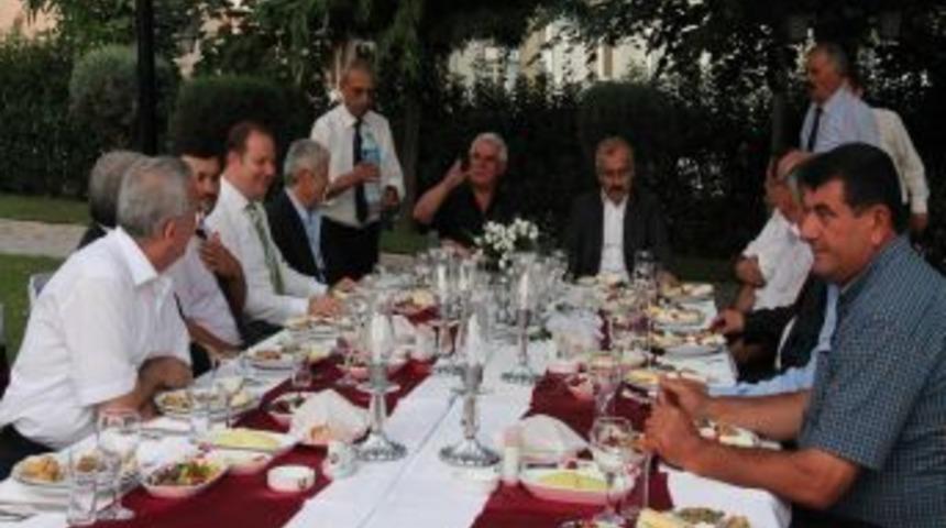-Edirne'de Sivil Toplum &Ouml;rg&uuml;t&uuml; Temsilcileriyle Toplantı
