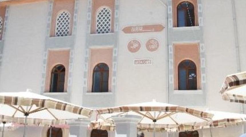 Manisa'da Aksa Cami İbadete A&ccedil;ıldı