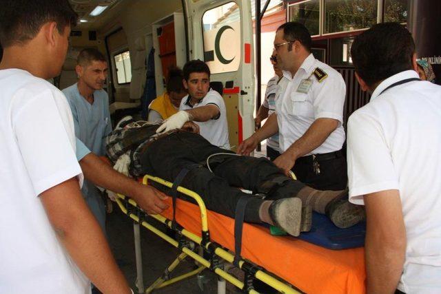 Karaman da Otomobil Ile Trakt&ouml;r &Ccedil;arpıştı: 1 &Ouml;l&uuml;, 2 Yaralı 1