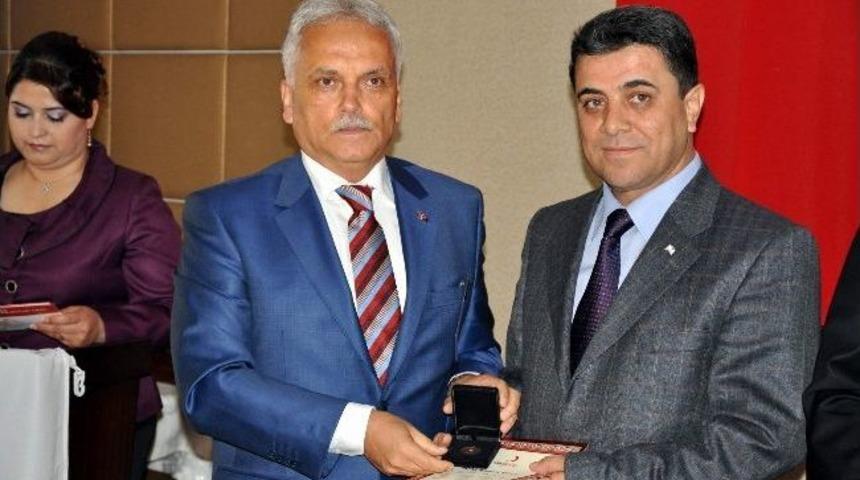 G&ouml;n&uuml;ll&uuml; Kan Bağışcıları &Ouml;d&uuml;llendirildi