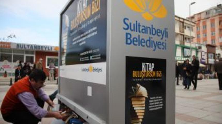 Belediyeden 10 Bin Adet Kitap Yardımı