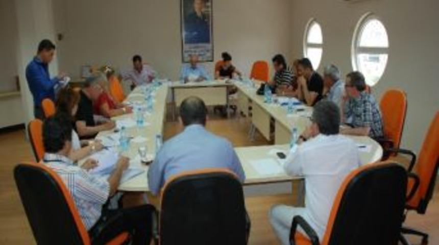 Didim&rsquo;de Akp&rsquo;li Meclis &Uuml;yeleri Belediyeye Kiralık Ara&ccedil;ları Sordu