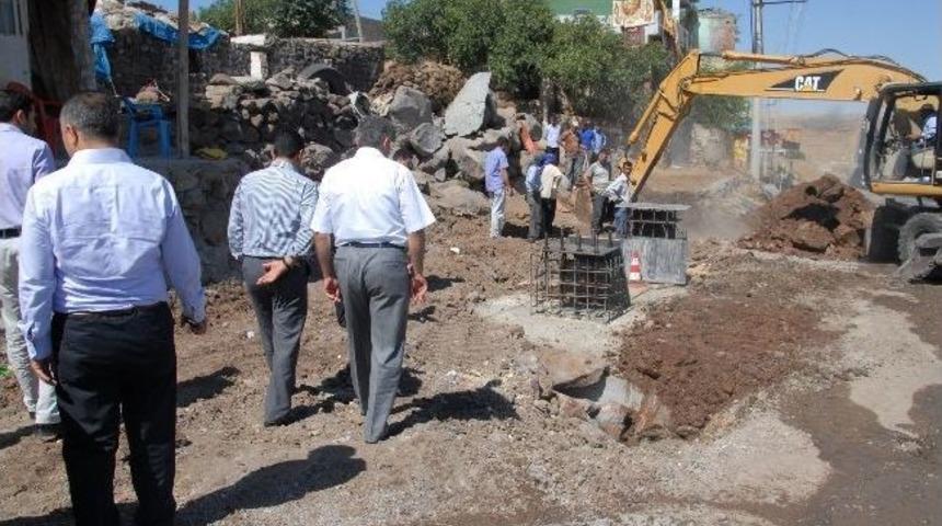 Vatandaşlar Tarafından Kapatılan Yola &Uuml;st Ge&ccedil;it Yapılıyor