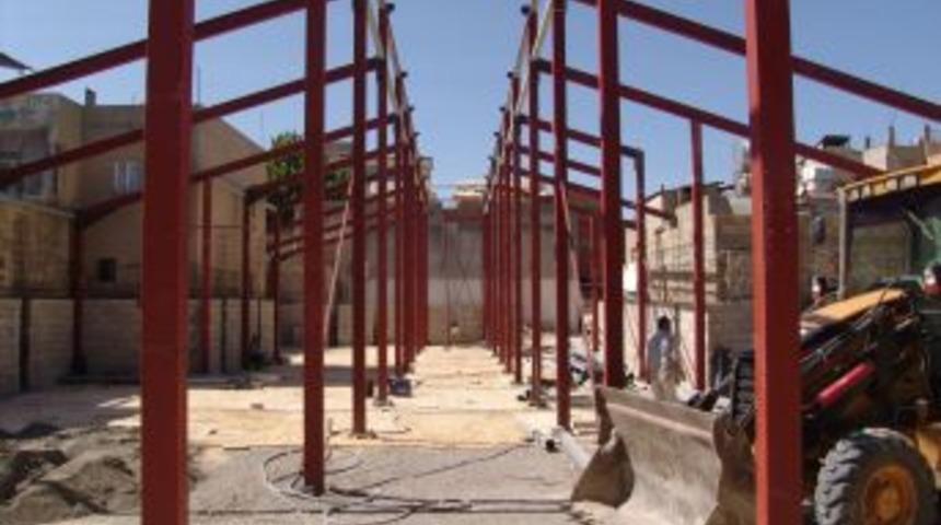 Kalıcı Semt Pazarı Inşaatı S&uuml;r&uuml;yor