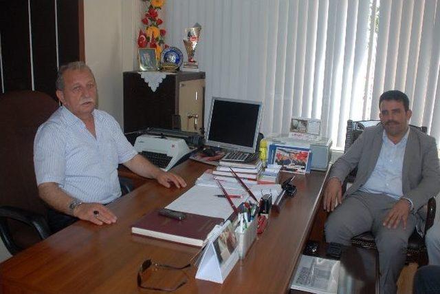 Verem Savaş Derneği Başkanı, Ak Partili Y&ouml;neticileri Simit, Keş İle Ağırladı 1