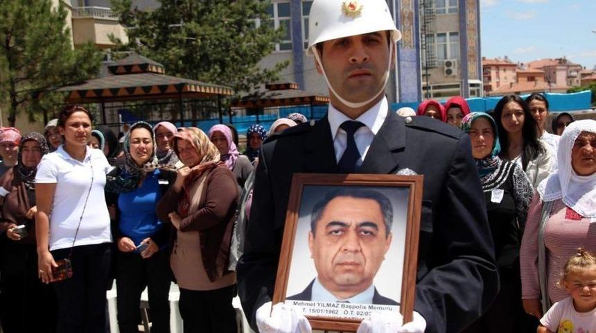 Kalp Krizi Ge&ccedil;iren Polis Son Yolculuğuna Uğurlandı