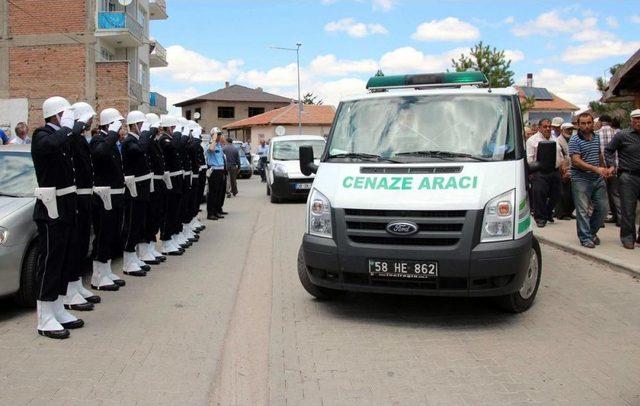 Kalp Krizi Geçiren Polis Son Yolculuğuna Uğurlandı