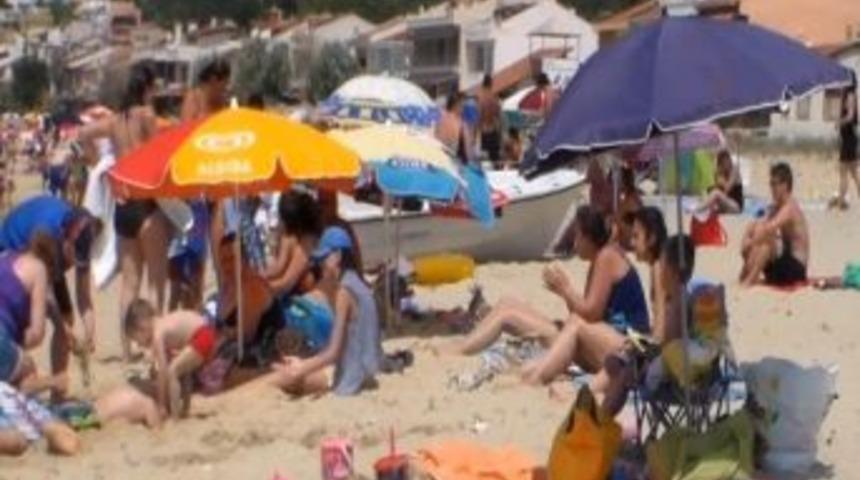 Sıcaklıklarla Beraber Sahiller Doldu