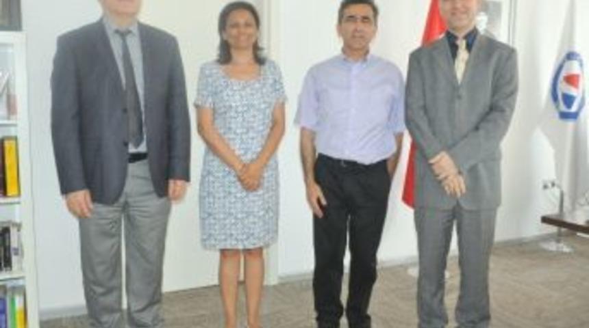 İzmir &Uuml;niversitesi Ve Ibm İşbirliği Yapacak