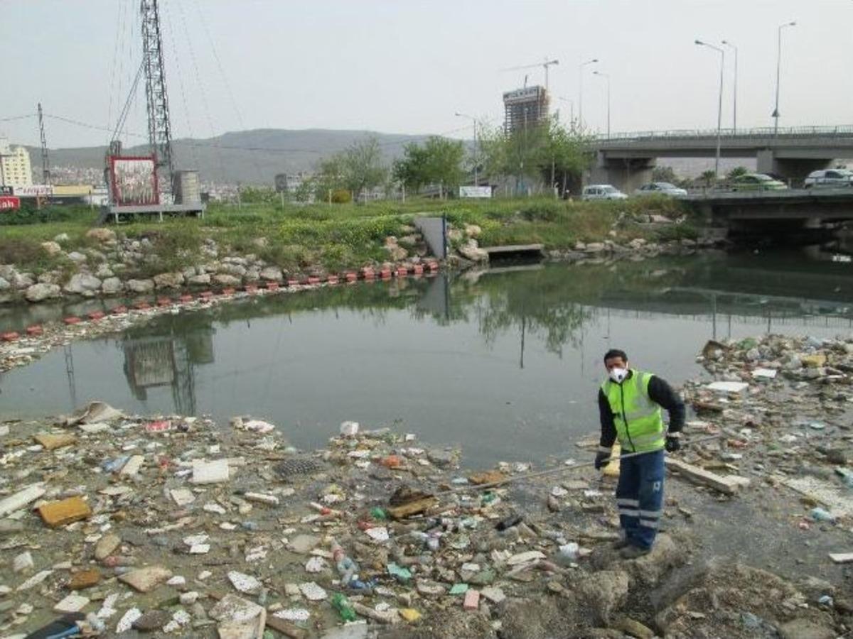 İzmir'de Y&uuml;z&uuml;lebilir K&ouml;rfez'e Doğru...