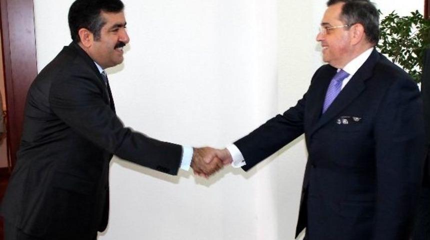 Azeri B&uuml;y&uuml;kel&ccedil;i&rsquo;den Vali Doğan&rsquo;a Ziyaret