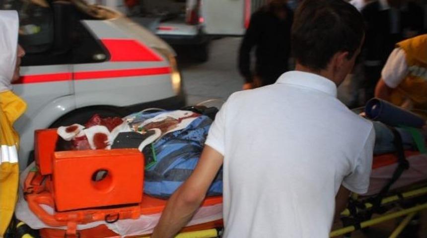 Gaziantep&rsquo;te Trafik Kazası: 2 Yaralı