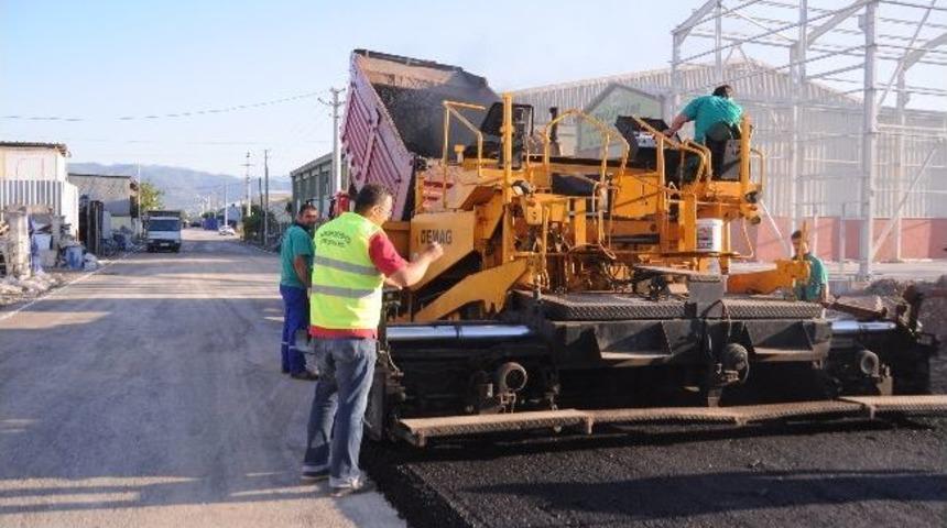 Kartepe&rsquo;de Asfaltlama &Ccedil;alışmaları Aralıksız S&uuml;r&uuml;yor