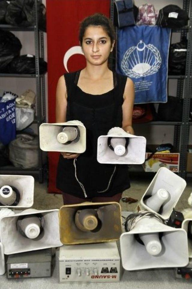 Seyyar Satıcıların Megafon Ve Ses Cihazları Toplatılıyor 1