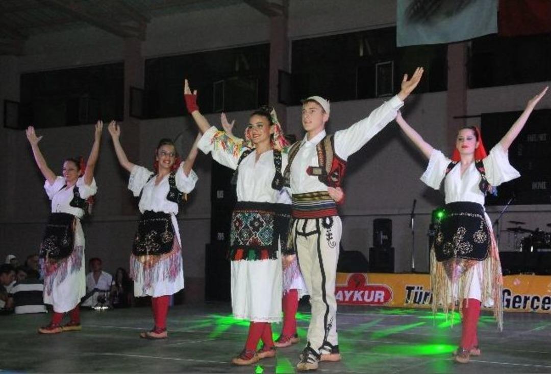 En Hızlı &Ccedil;ay İ&ccedil;me Yarışmasında &Uuml;lkeler Yarıştı