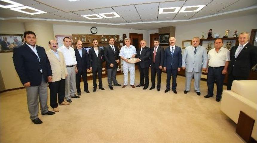 Başkan Karaosmanoğlu Stk Temsilcilerini Kabul Etti