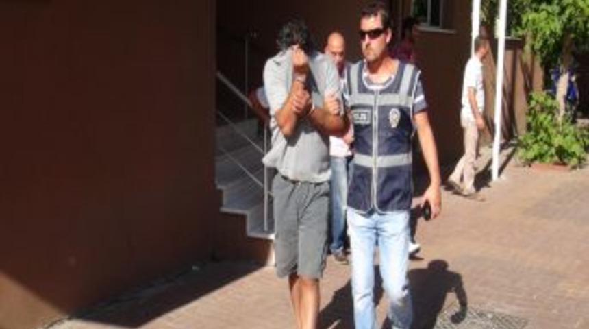 ATM&rsquo;ye Cihaz Yerleştirerek Hesapları Boşaltan Zanlılar Su&ccedil;&uuml;st&uuml; Yakalandı