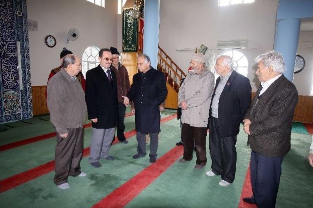 Bayraklı Belediye Başkanı Hasan Karabağ: