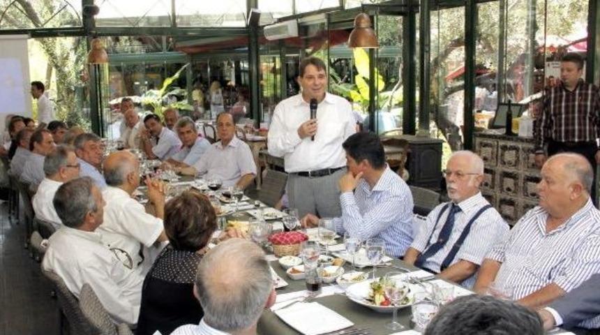 İzmir İl Genel Meclisi'nin Son &Uuml;yeleri Yemekte Buluştu