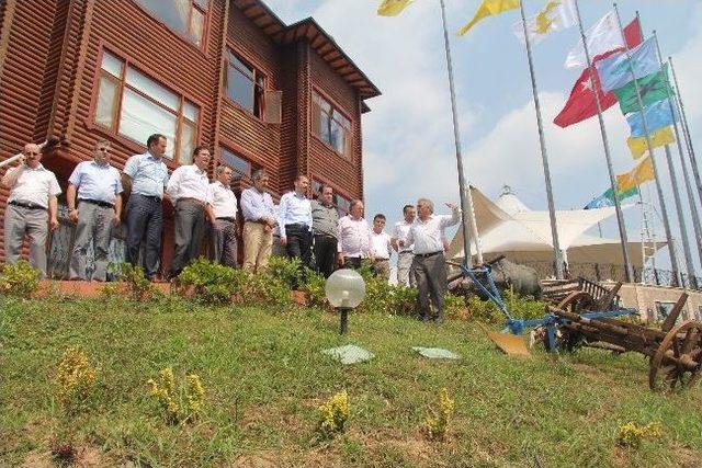 Sağlık&ccedil;ılar, Bayraktepe&rsquo;de Toplandı 3