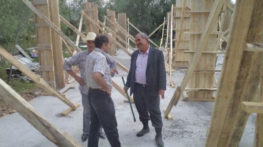 Cami Yapımda İmece Usul&uuml; &Ccedil;alışıyorlar