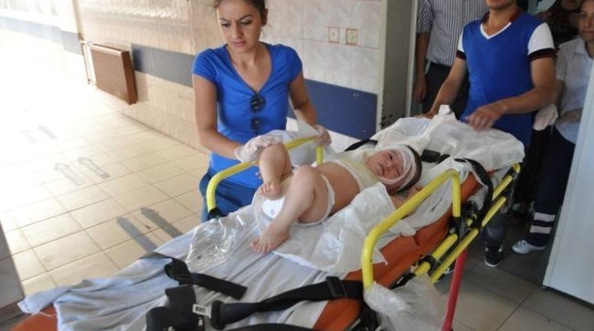 &Uuml;zerine Kaynar &Ccedil;ay D&ouml;k&uuml;len Bebek Yaralandı