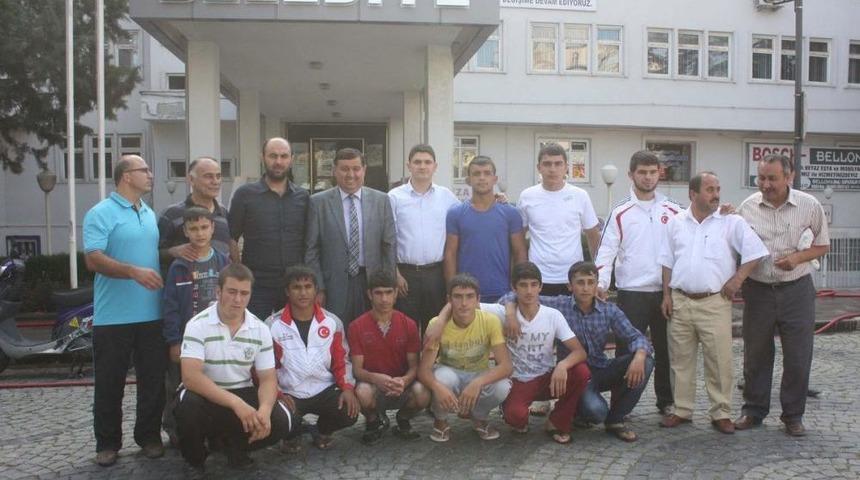 Havzalı G&uuml;reş&ccedil;iler Kırkpınar'a Yolcu Edildi