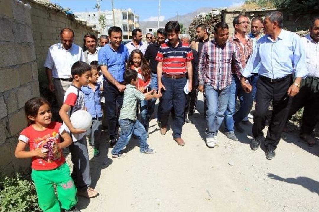 Başkan Kaya Belediyenin &Ccedil;alışma Alanlarını Gezdi