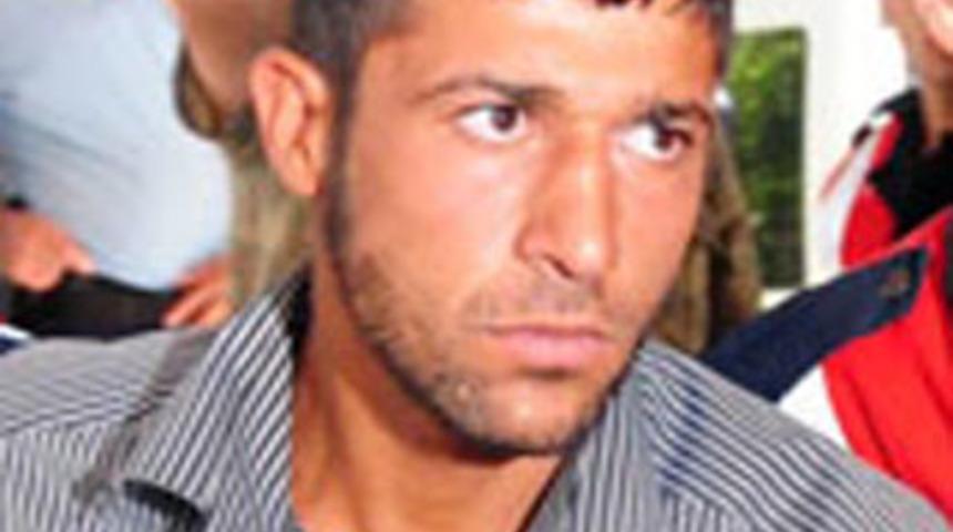 Cenazede dehşet sa&ccedil;an gen&ccedil; adliyeye sevk edildi