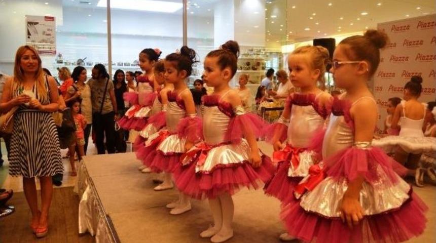 K&uuml;&ccedil;&uuml;k Sanat&ccedil;ılardan B&uuml;y&uuml;k G&ouml;steri