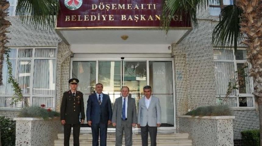 Vali &Ouml;zt&uuml;rk Kaymakamları Ziyaret Etti