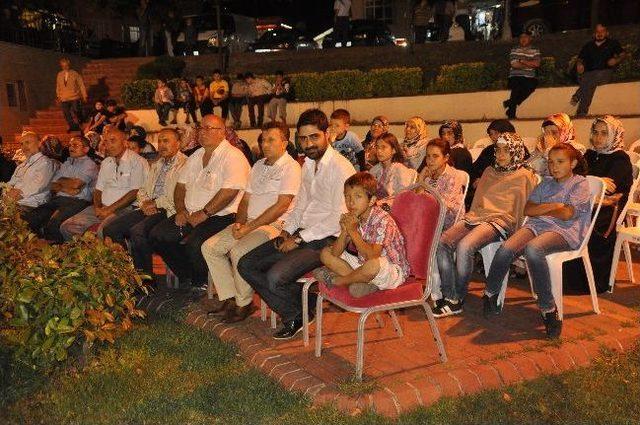 Kartepe’de Bilinçli Aile İdial Gençlik Konferansı Düzenlendi