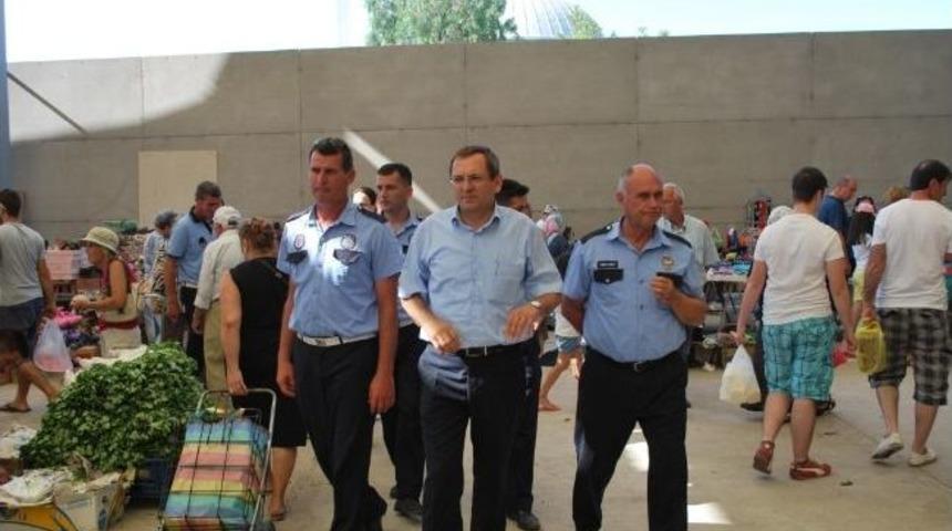 Başkan Ergin, Kapalı Pazar Yerini Ziyaret Etti