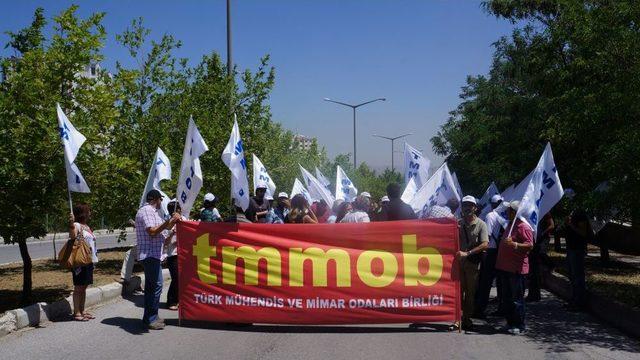M&uuml;hendislerden Y&Ouml;K &Ouml;n&uuml;nde Protesto 1
