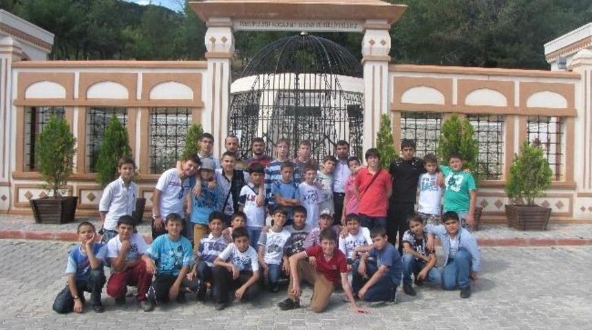 İlim Yayma Cemiyeti Kursiyerleri İskilip&rsquo;i Gezdi