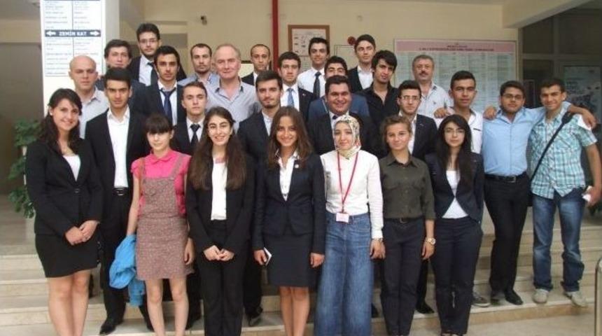 T&uuml;rkiye &Ouml;ğrenci Meclis Başkanları Sakarya&rsquo;da Toplandı
