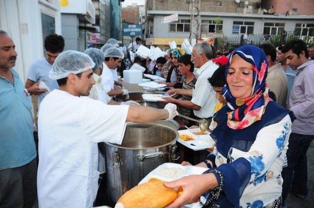 Van Belediyesi İftar &Ccedil;adırı A&ccedil;ıyor 1