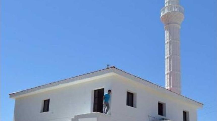 Başbakan Erdoğan'ı Caminin A&ccedil;ılışına Bekliyorlar