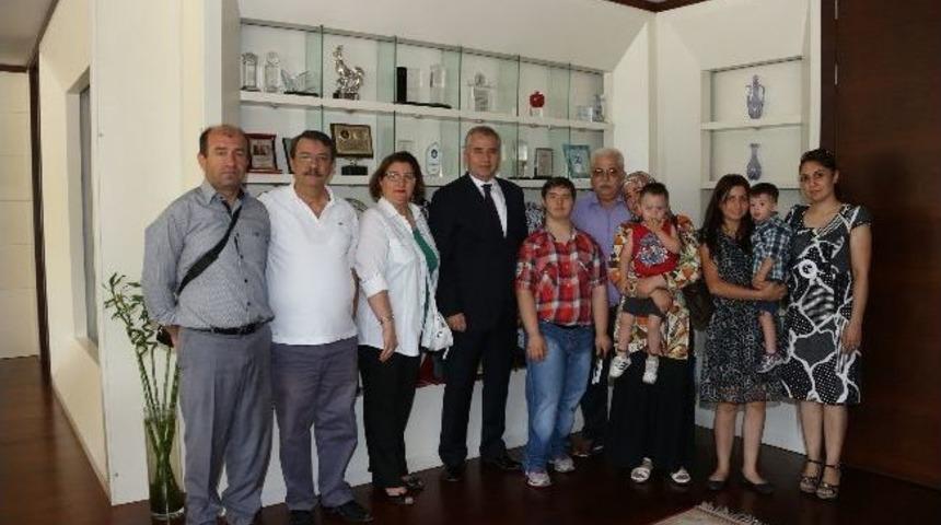 Down Sendromlu &Ccedil;ocuklardan Başkan Zolan&rsquo;a Ziyaret