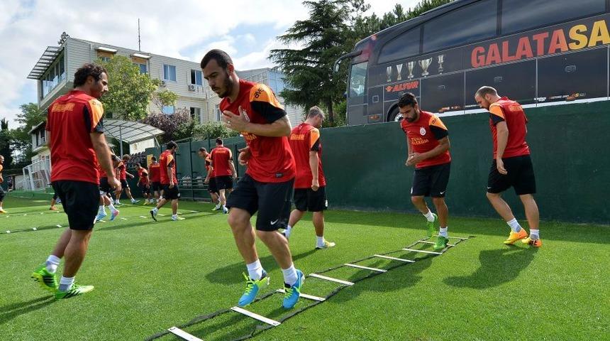 Galatasaray'da Hazırlıklar S&uuml;r&uuml;yor