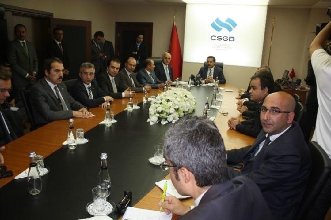 M&uuml;siad, 2013 Yılı Ekonomi Raporunu Bakanlara Sundu