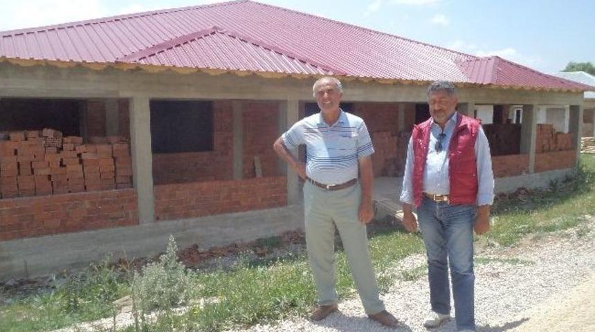 Varto&rsquo;da &lsquo;bir Tuğla Da Sen Koy&rsquo; Kampanyası