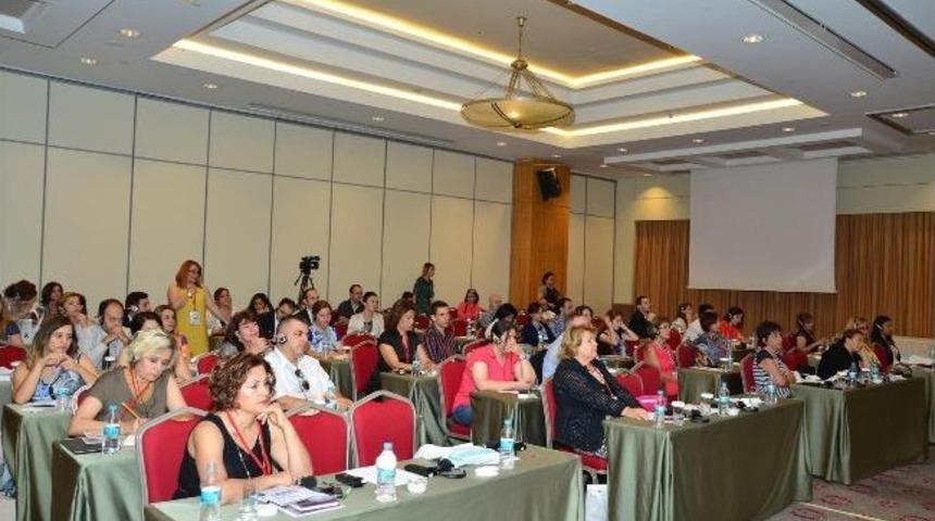 De&uuml;'den Uluslararası Evde Bakım Kongresi