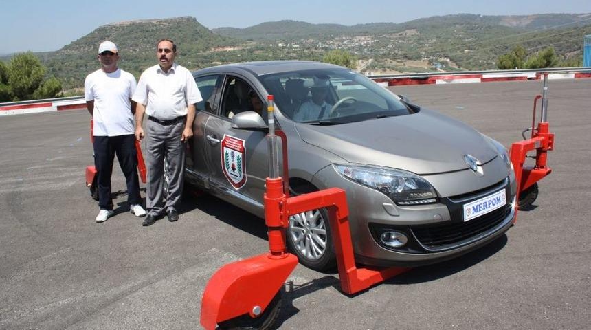 G&uuml;venli S&uuml;r&uuml;ş Tekniği G&ouml;sterileri Nefes Kesti