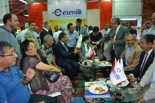 Esenlik, Fuarda Kendi Markalarını Tanıtıyor