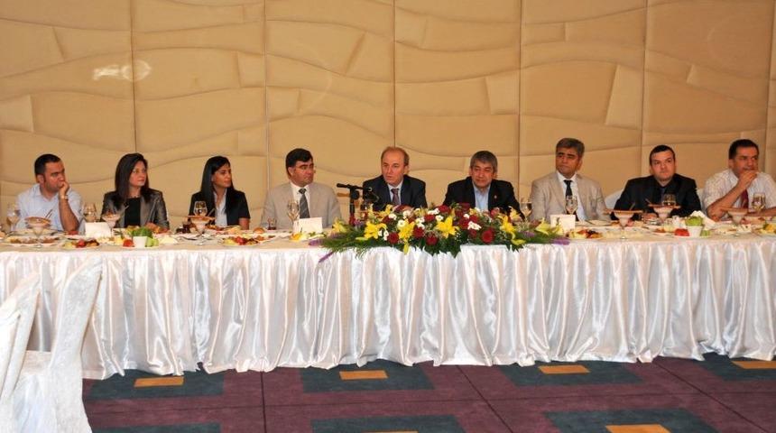 &Ouml;zt&uuml;rk: Sıkıntı &Ccedil;ok Ama Yolun Başında Kimseyle Karşı Karşıya Gelmek Istemiyorum